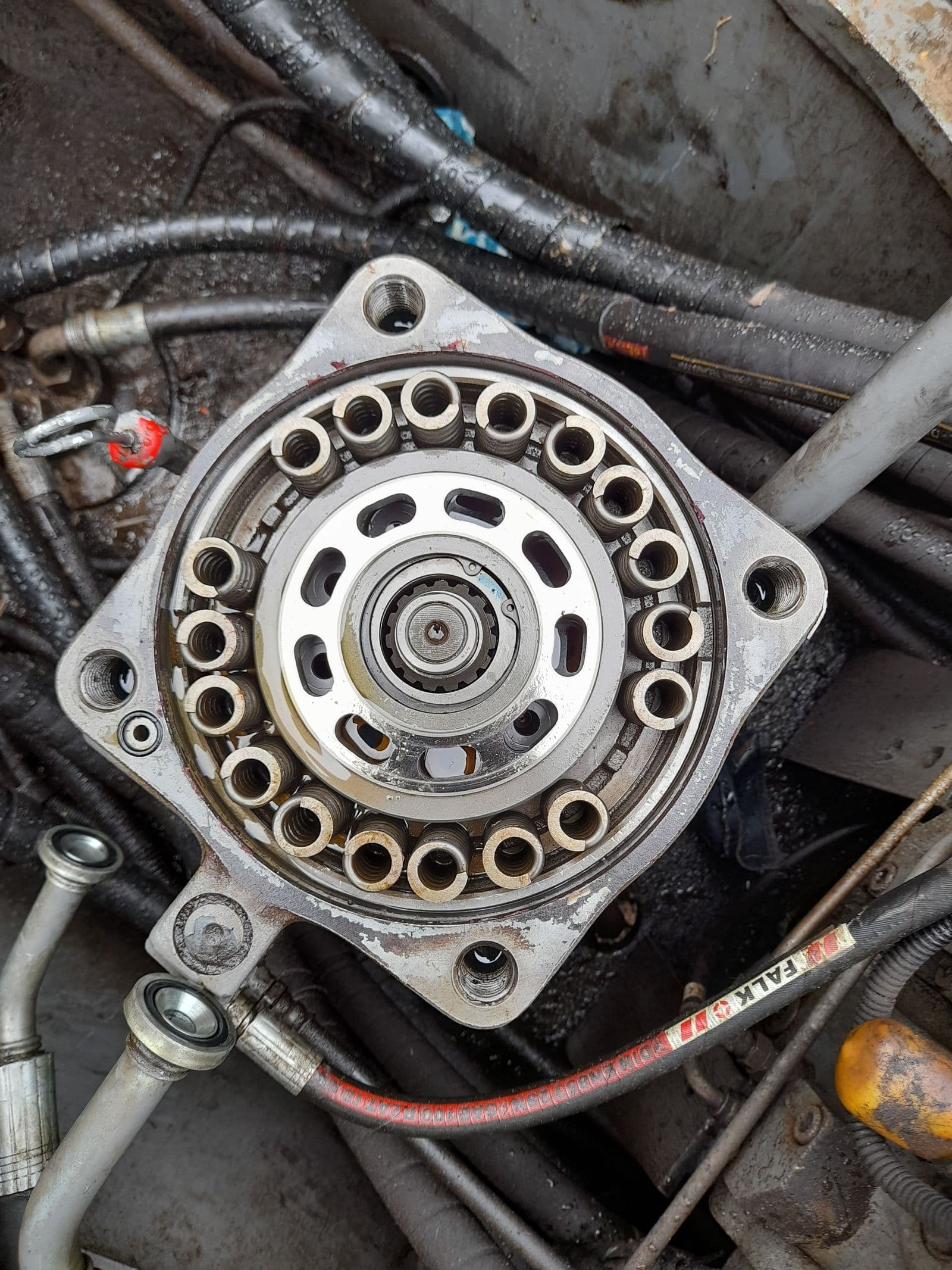 Hydraulic Pump & Motor Repair