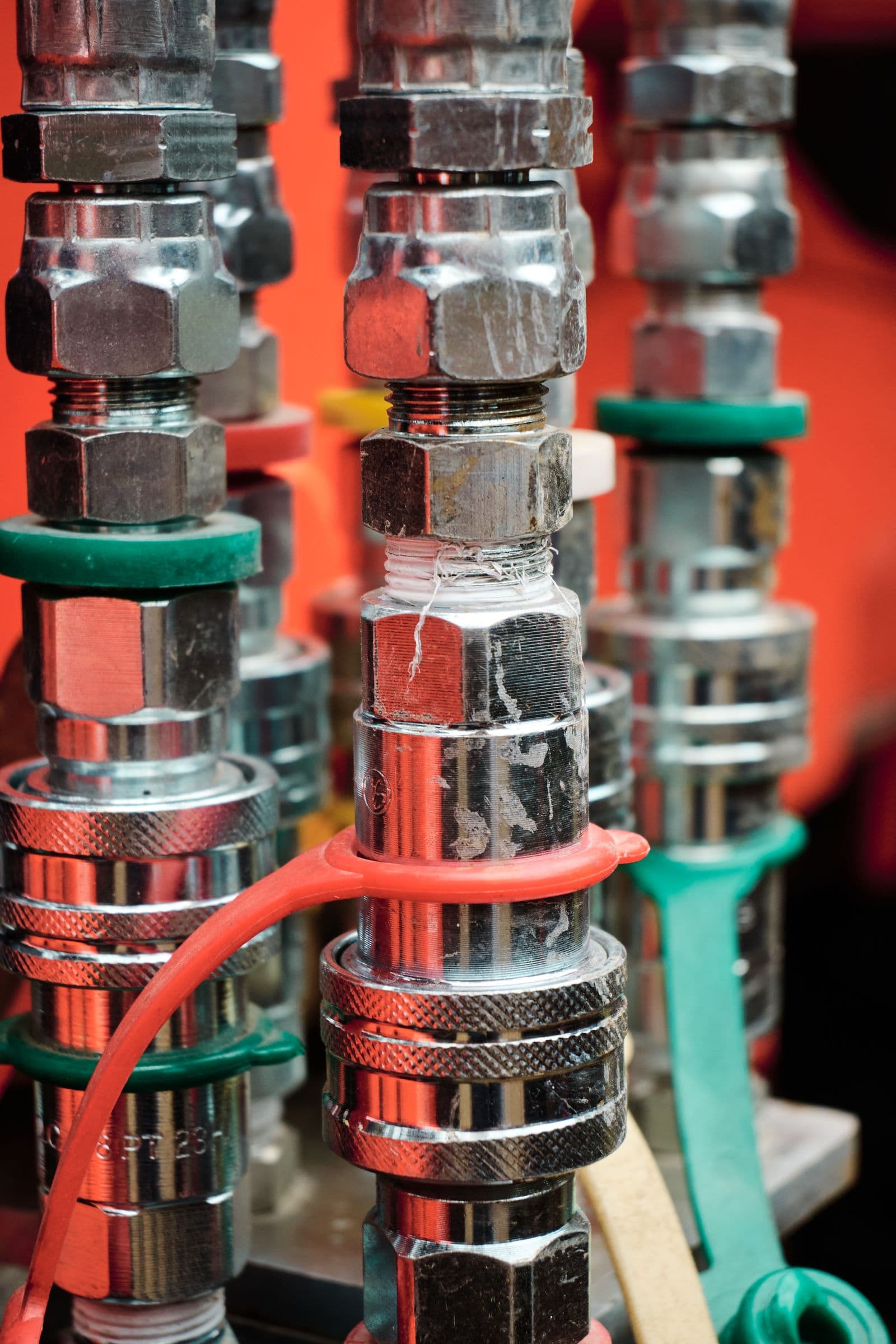 Chromed hydraulic quick-connect couplers with color-coded seals
